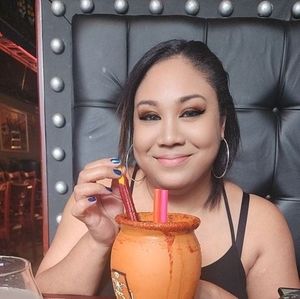 Meet your Posher, Desiree